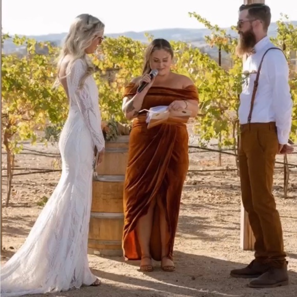 Stunning Custom-Made Bohemian Wedding Dress - Size 6 - Picture 6 of 6